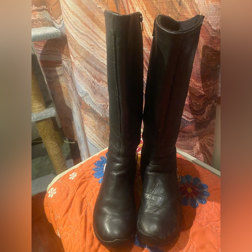 Keen Bern Baby Bern Black Soft Leather Knee Hi Zip Women’s Size 5 Boots